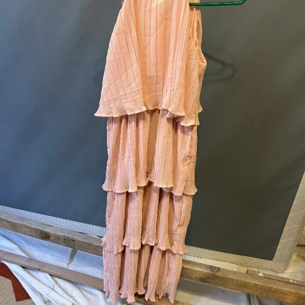 DRESSES - Picture 5 of 8